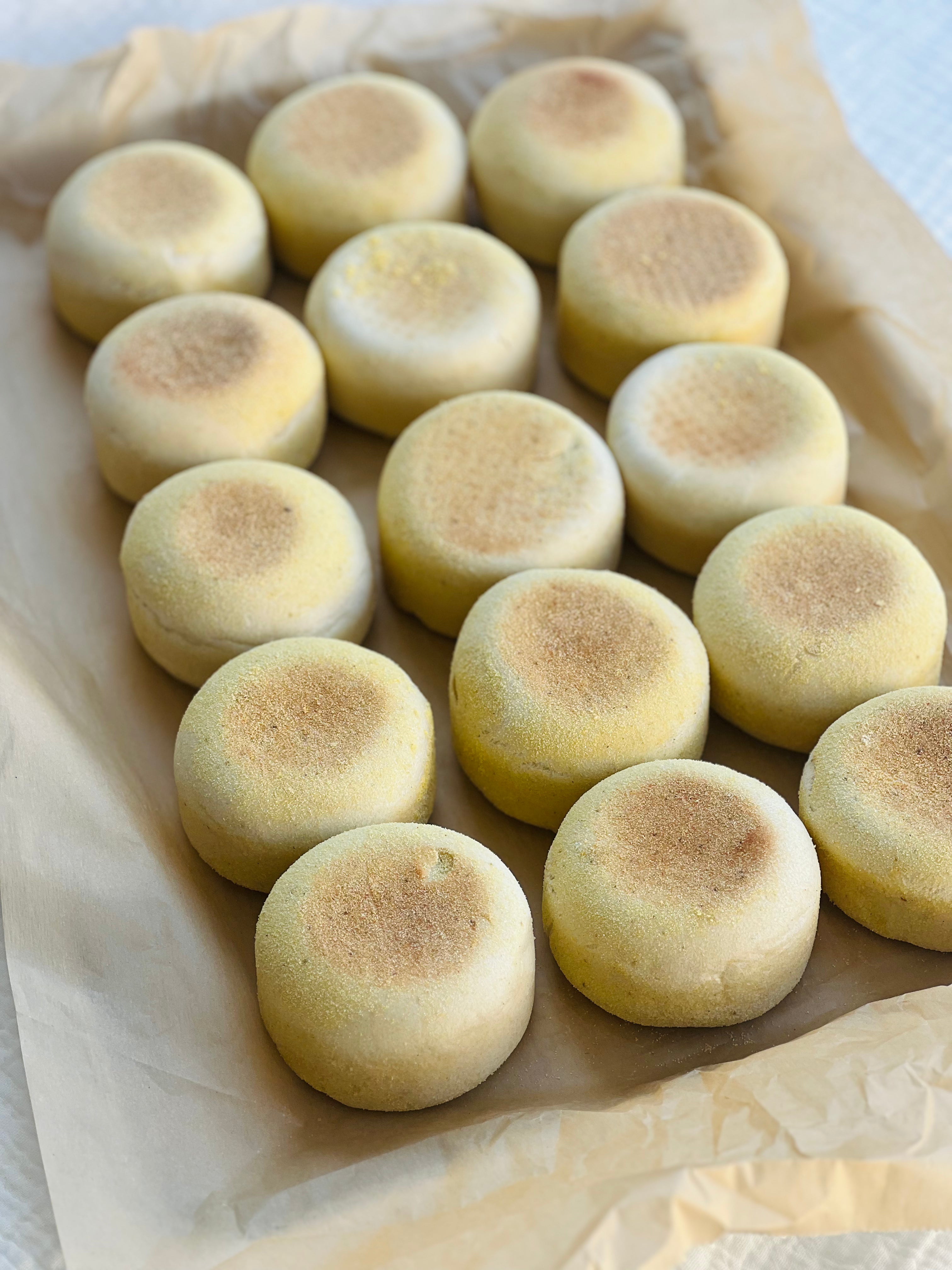 English Muffin Sourdough Bread (6 und)